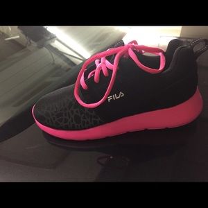 FILA Cool Max Sneakers